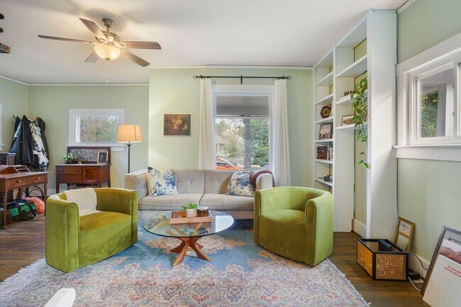 Foto del edificio - Charming Home Near Colorado College – Walk to Downtown & Trails!