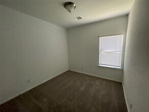 Building Photo - 25572 Northpark Palm Dr