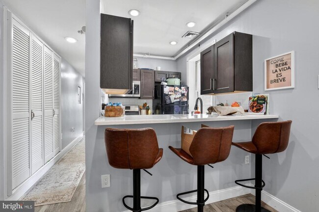 Foto del edificio - 927 Clinton St
