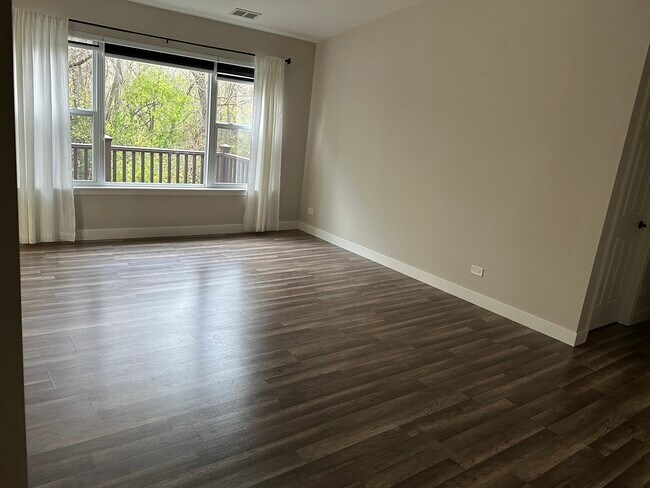 Building Photo - 992 Langtry Ct