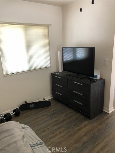 Foto del edificio - 318 Metropole Ave