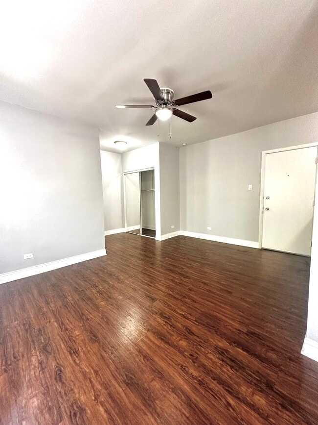 Unidad Tipo 5 - Estudio - Ahora en alquiler - 4756 N Maplewood Ave