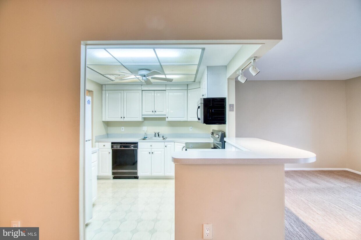 10002 Stedwick Rd Unit 303, Gaithersburg, MD 20886 Condo for Rent in