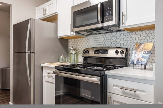 Building Photo - The Mark 7120