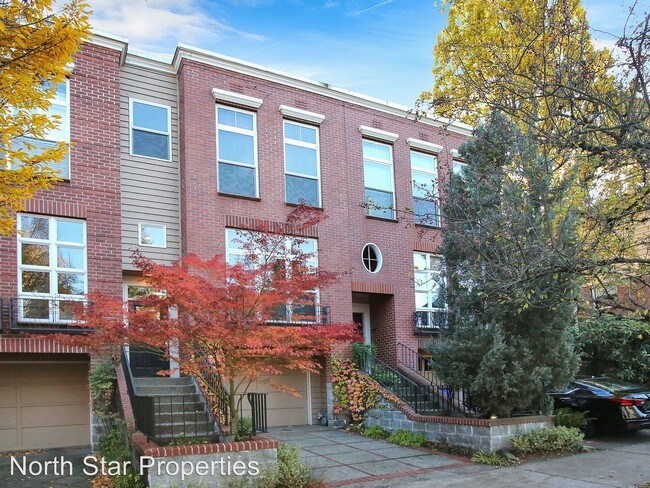 Building Photo - 2 br, 2.5 bath House - 2362 NW Pettygrove St.