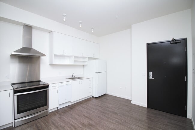 Kitchen - Ice House Midtown