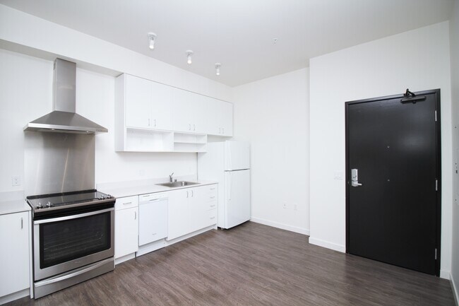 Kitchen - Ice House Midtown