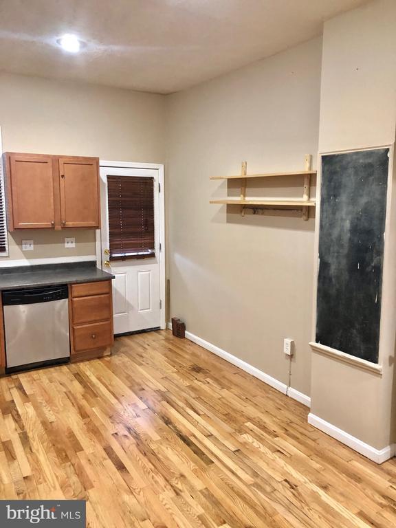 Foto del edificio - 3418 E Baltimore St