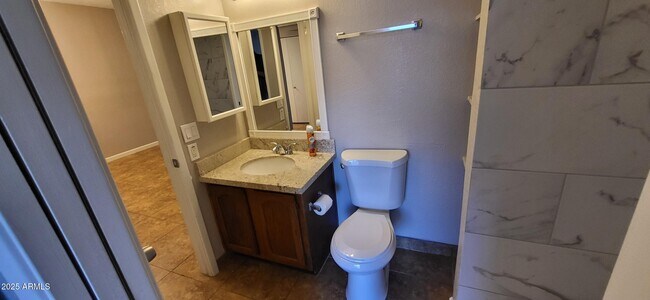 Foto del edificio - 11666 N 28th Dr