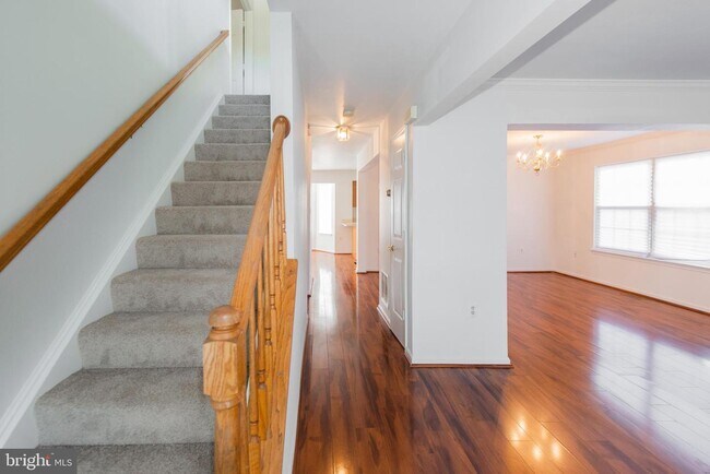 Building Photo - 10701 Heatherleigh Dr