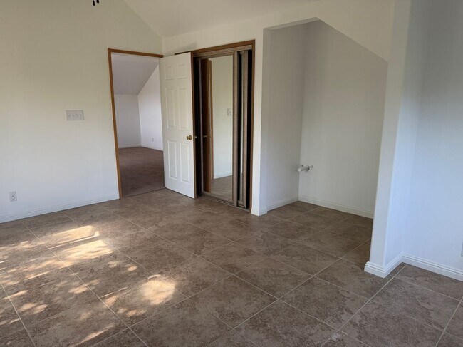 Foto del edificio - 5613 E Hanbury St