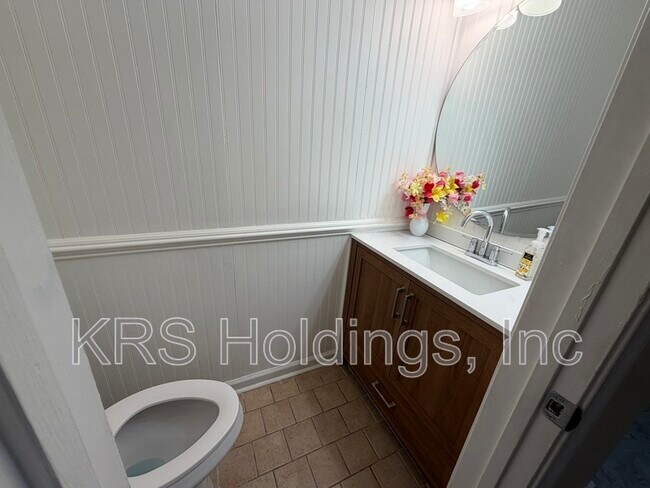 Foto del edificio - 3842 Whitechapel Arch