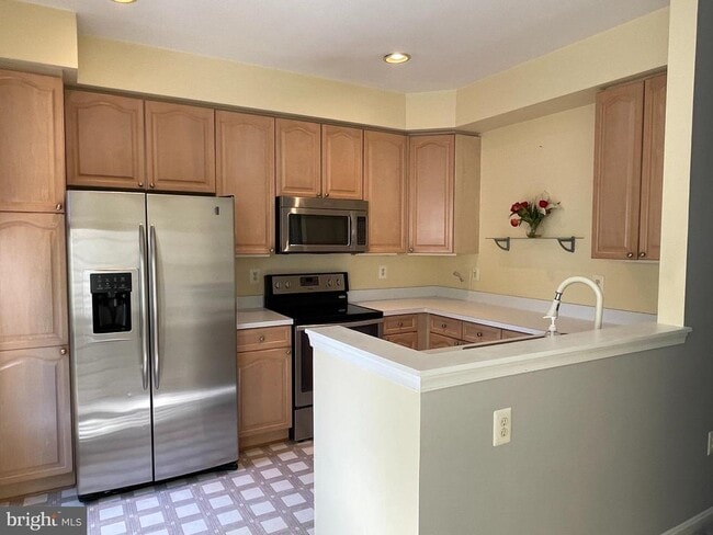 Building Photo - 12914 Titania Way