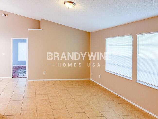 Foto del edificio - 6730 Merlin Ct