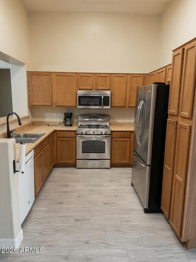 Foto del edificio - 13322 N 125th Ave