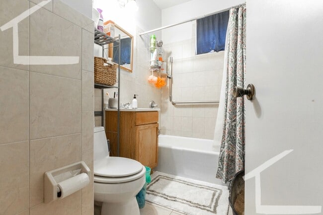 Photo - No Brokers Fee Unit in Brighton, Eat-in Kitchen Laundry on a Site Apartment