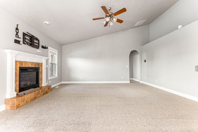 Foto del edificio - 987 N Knox Pl