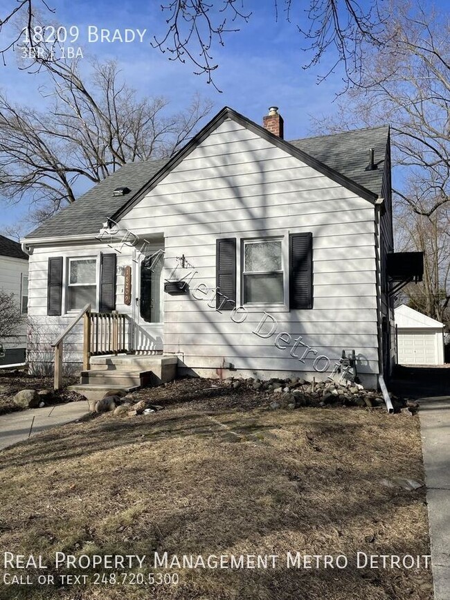 Building Photo - CHARMING BUNGALOW