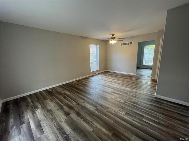 Foto del edificio - 9990 Fox Hall Ct