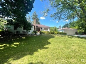 Building Photo - 2185 Ayrshire Dr