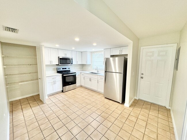 Foto del edificio - PIKUS (5356 24th Ave SW)