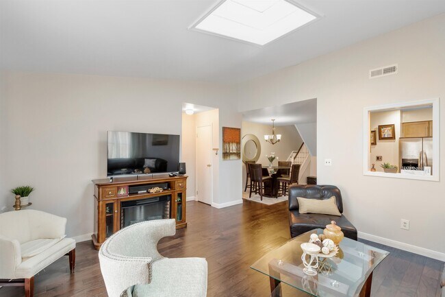 Foto del edificio - 6405 Liberty Ave