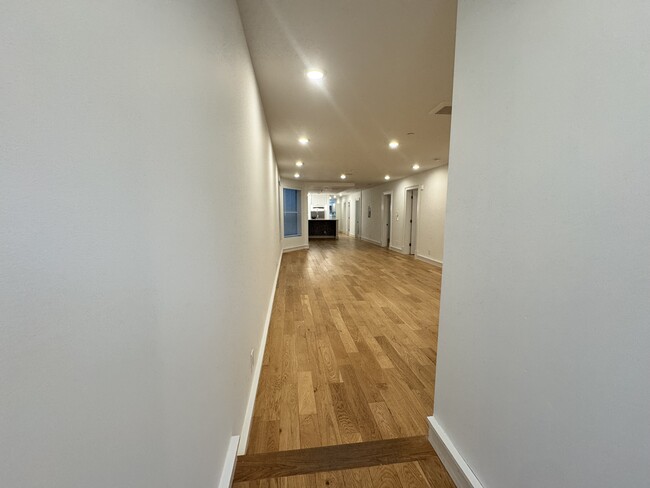 Building Photo - One Month Free!! Spacious and Renovated 6 ...