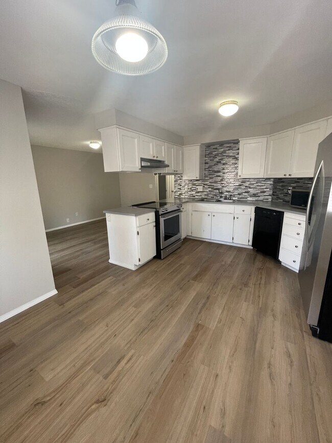 Foto del edificio - Great Bethany location 3 bedroom 2 bath