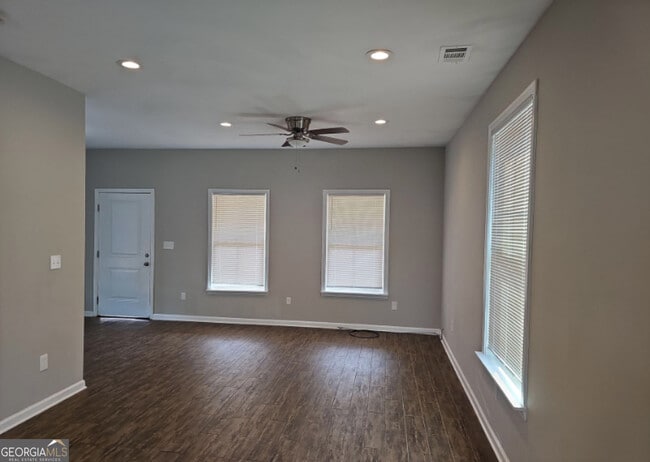 Building Photo - 200 Wrightsburg Way