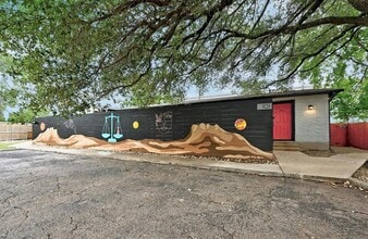 Building Photo - 4802 W Wind Trail