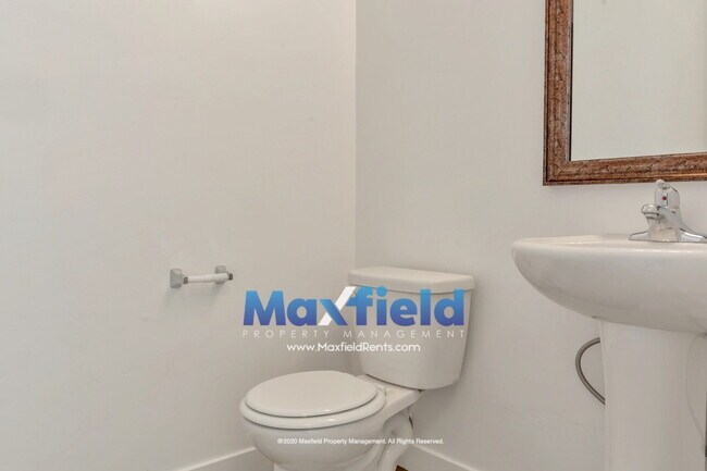 Foto del edificio - $1000 Off Rent -Townhouse Draper - 3 BD 2.5 BA 2 GA - 2250 Square Feet - New Carpet