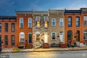 Building Photo - 1431 Henry St
