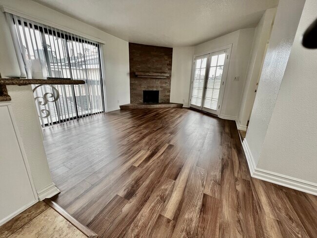 family room - 235 6th St