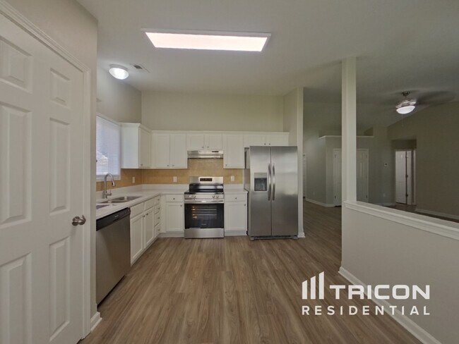 Foto del edificio - 6211 Whispering Brook Ct