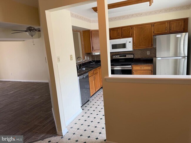 Building Photo - 34 Woodbrook Dr