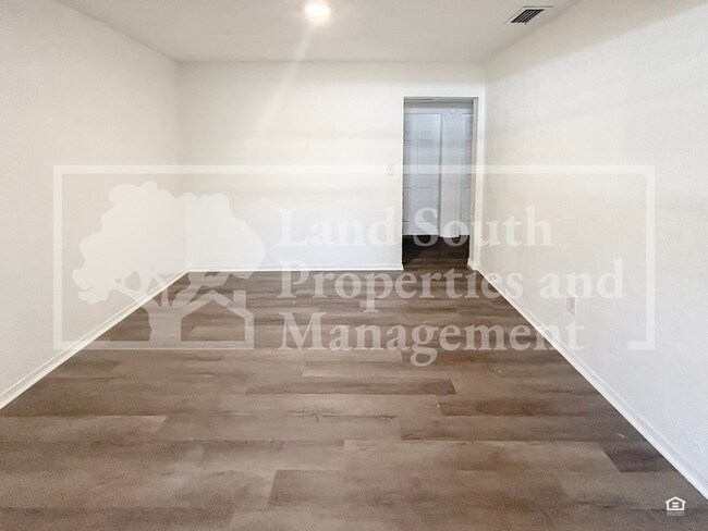 Foto del edificio - 2152 Colonial Ave