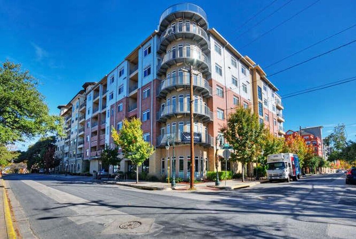 Foto del edificio - 910 W 25th St