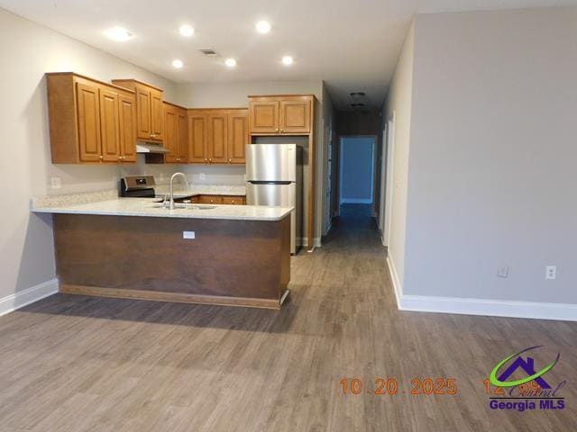 Building Photo - 500 Club Villa Court