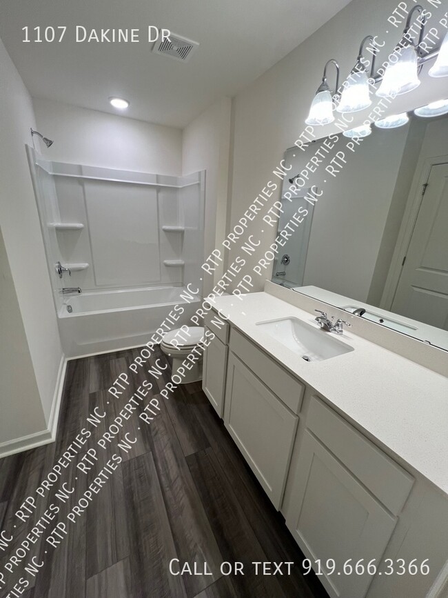 Building Photo - 1107 Dakine Dr