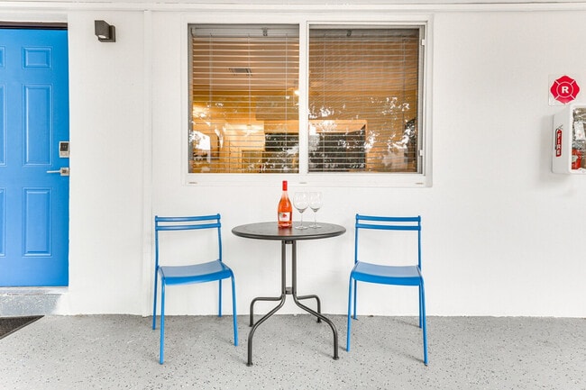 Foto del edificio - 412 NE 4th Ave