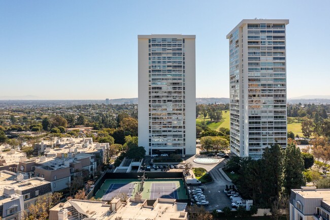 Building Photo - Luxury condo available now in Century Towers