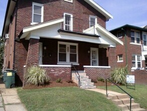 Building Photo - 1017 Art Hill Pl