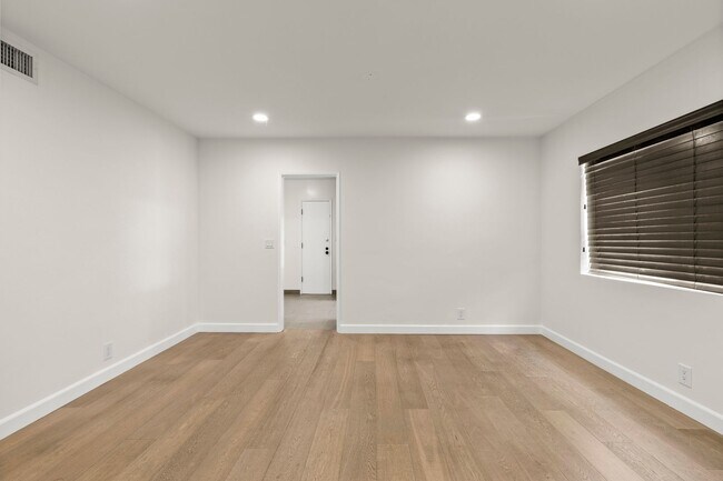 Foto del edificio - 148 S Oakhurst Dr