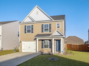 Building Photo - 1719 Camazay Dr