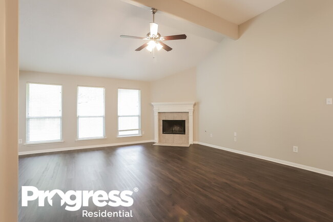 Building Photo - 30 Shimmer Pond Pl