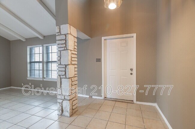 Foto del edificio - 6026 Bloomwood St