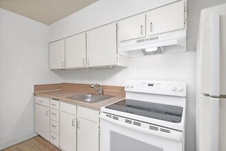 Building Photo - 7582 SW Hunziker Rd