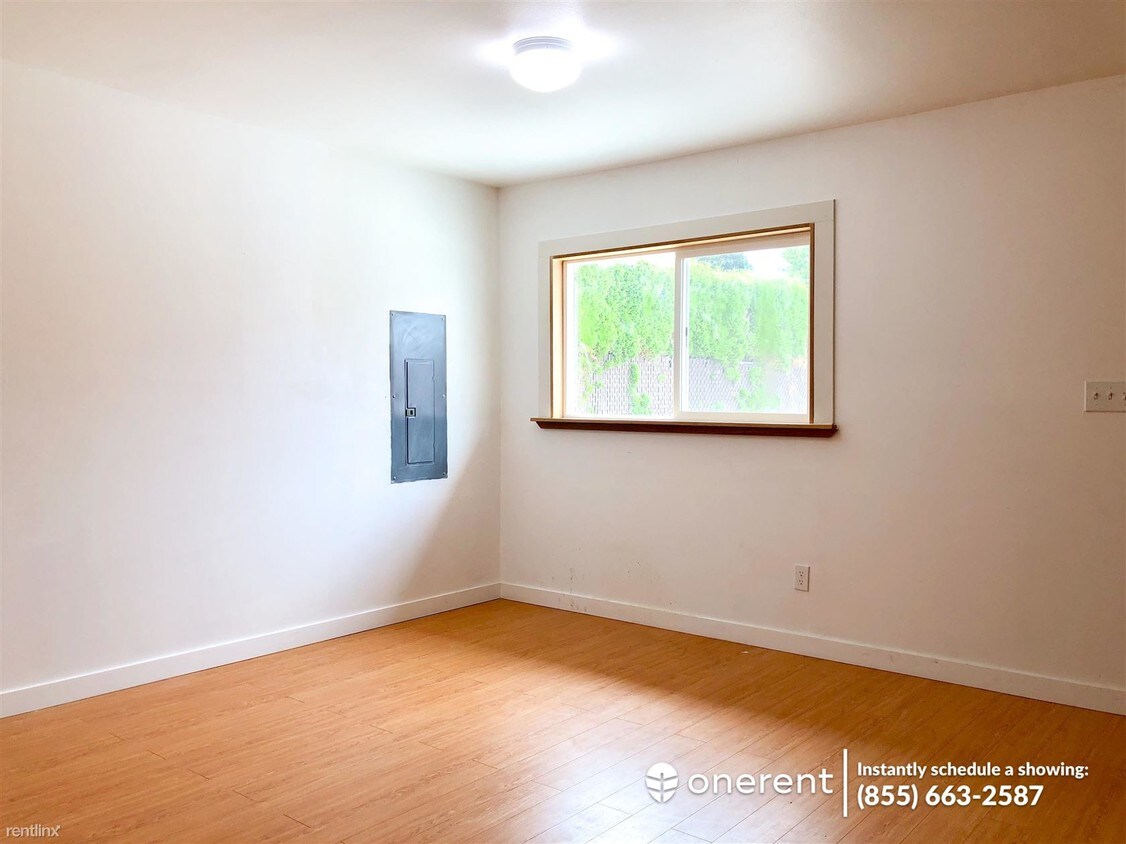Primary Photo - 10626 SE 212th St