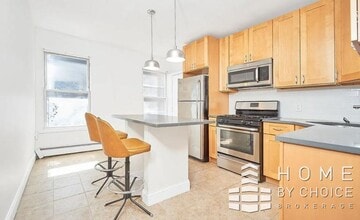 Building Photo - 801 Manhattan Ave