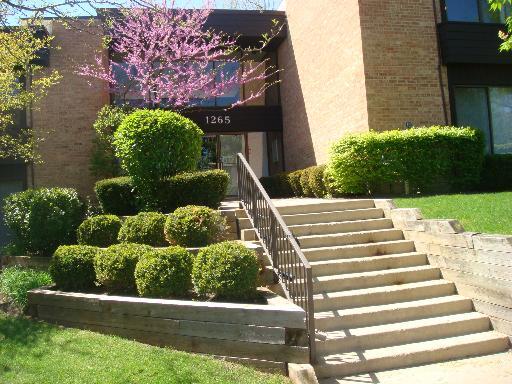 Primary Photo - 1265 N Sterling Ave